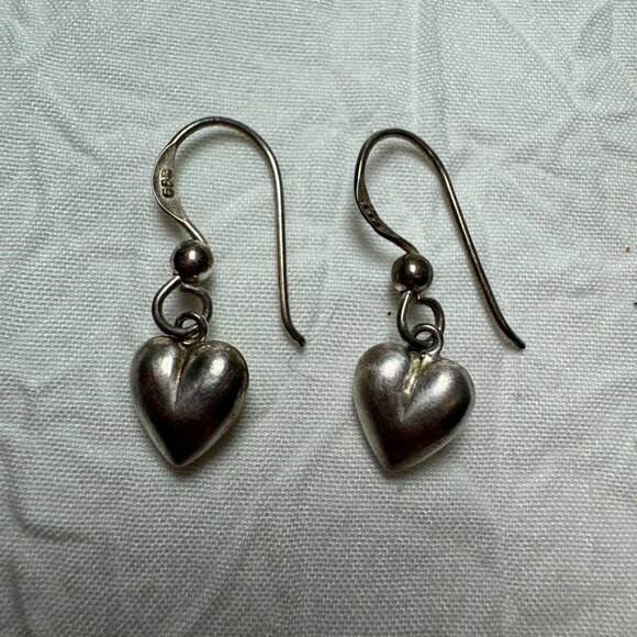 Vintage Solid Sterling Silver 925 Puffy Heart Dangle Earrings Minimalist - Picture 2 of 4